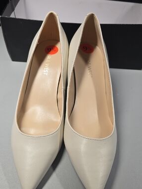 Nine West Ivory Pointed Toe Pumps - Elegant Neutral Heels